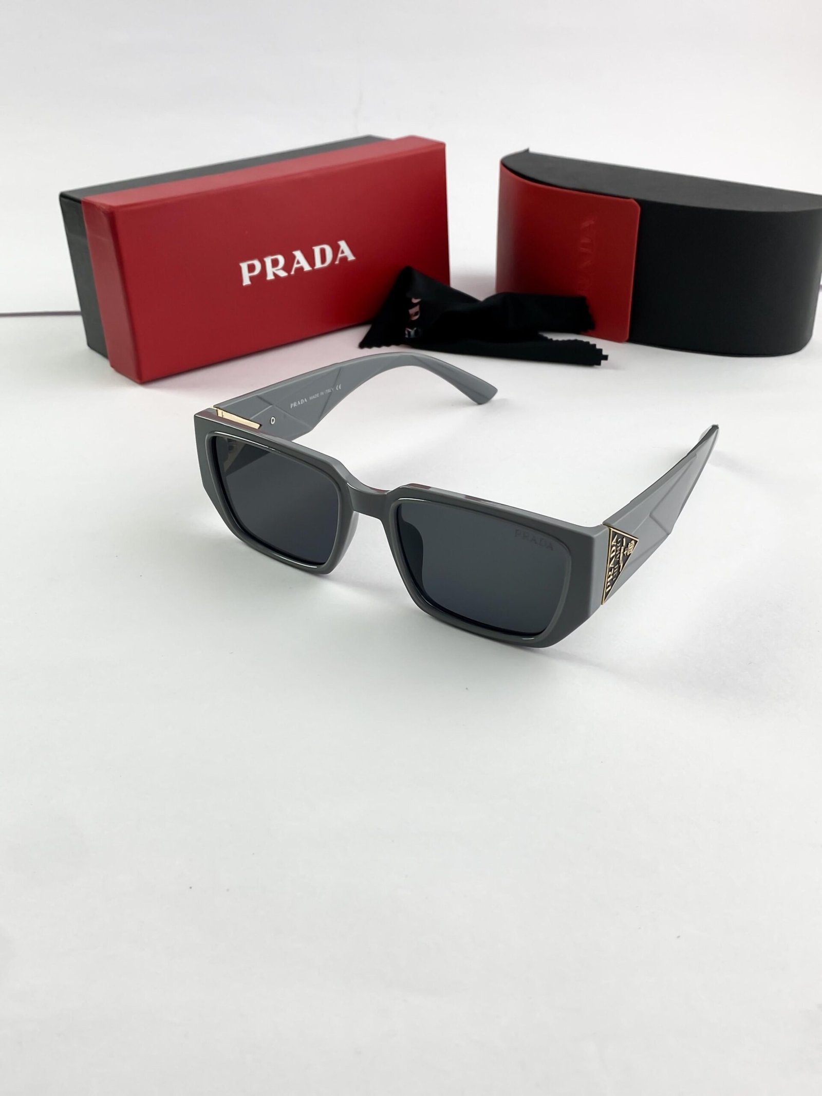 Prada_grey_black_58043