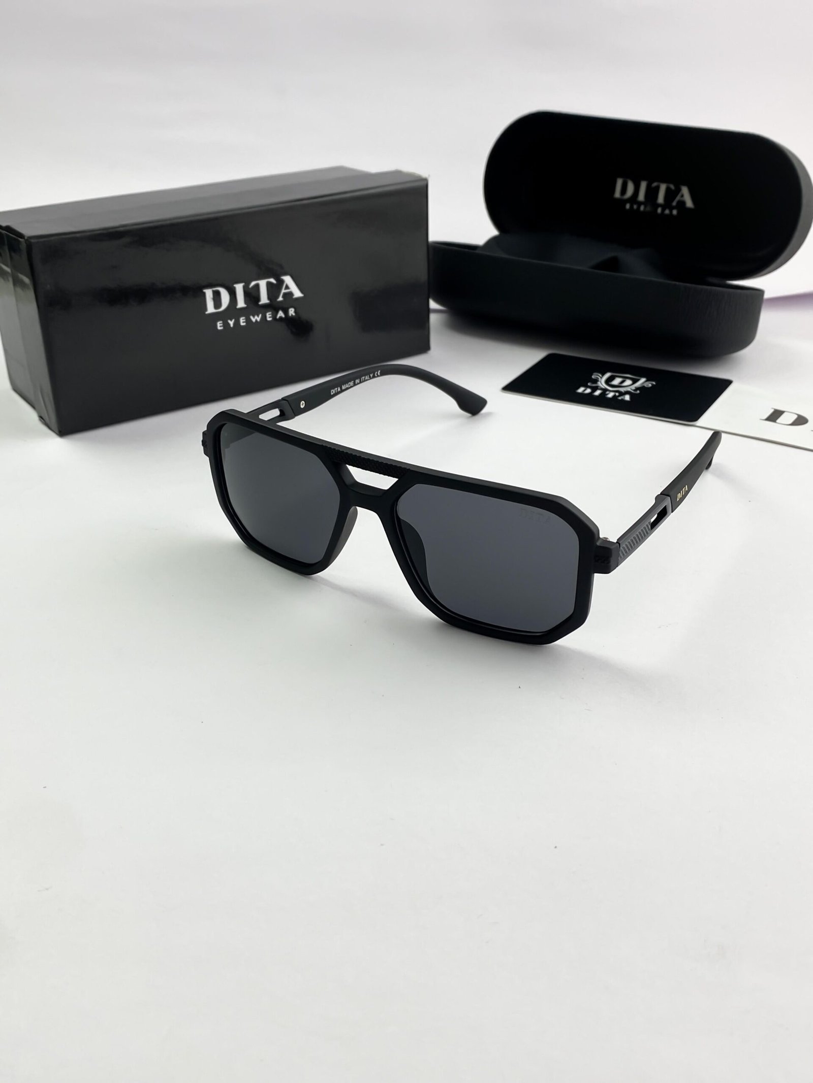 Dita black 027-84