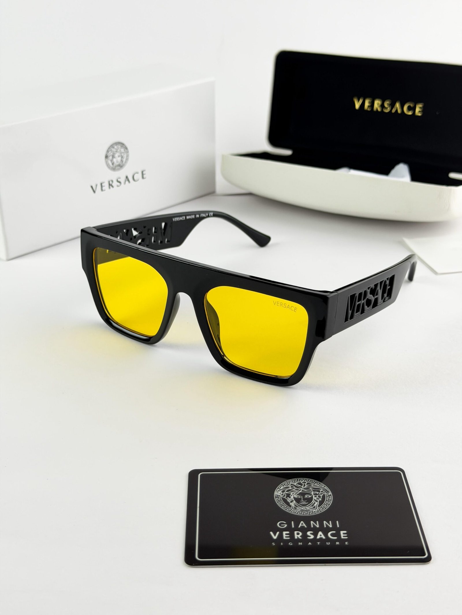 Versace yellow 4430