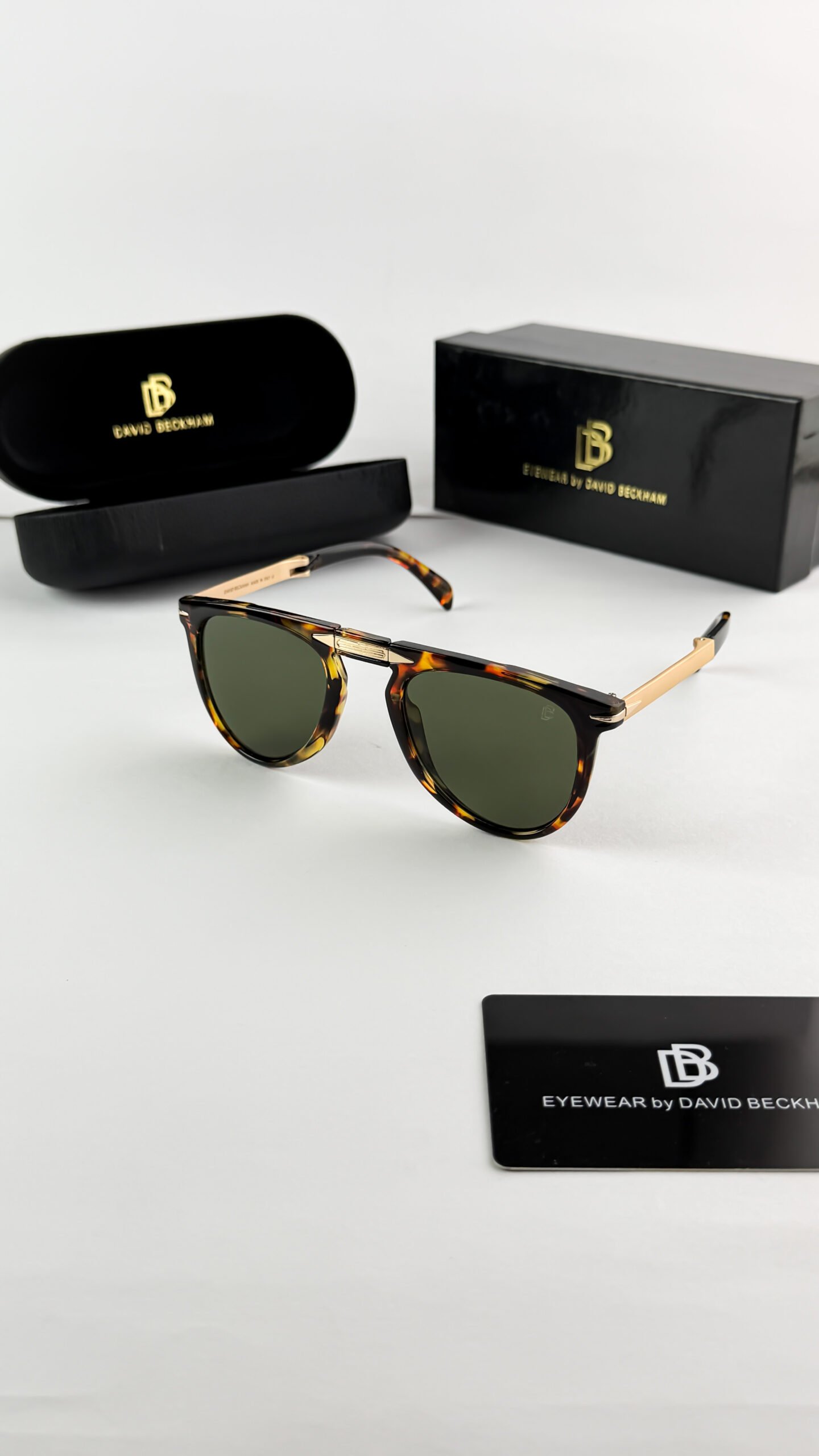 david_beckham_foldable_1040-108
