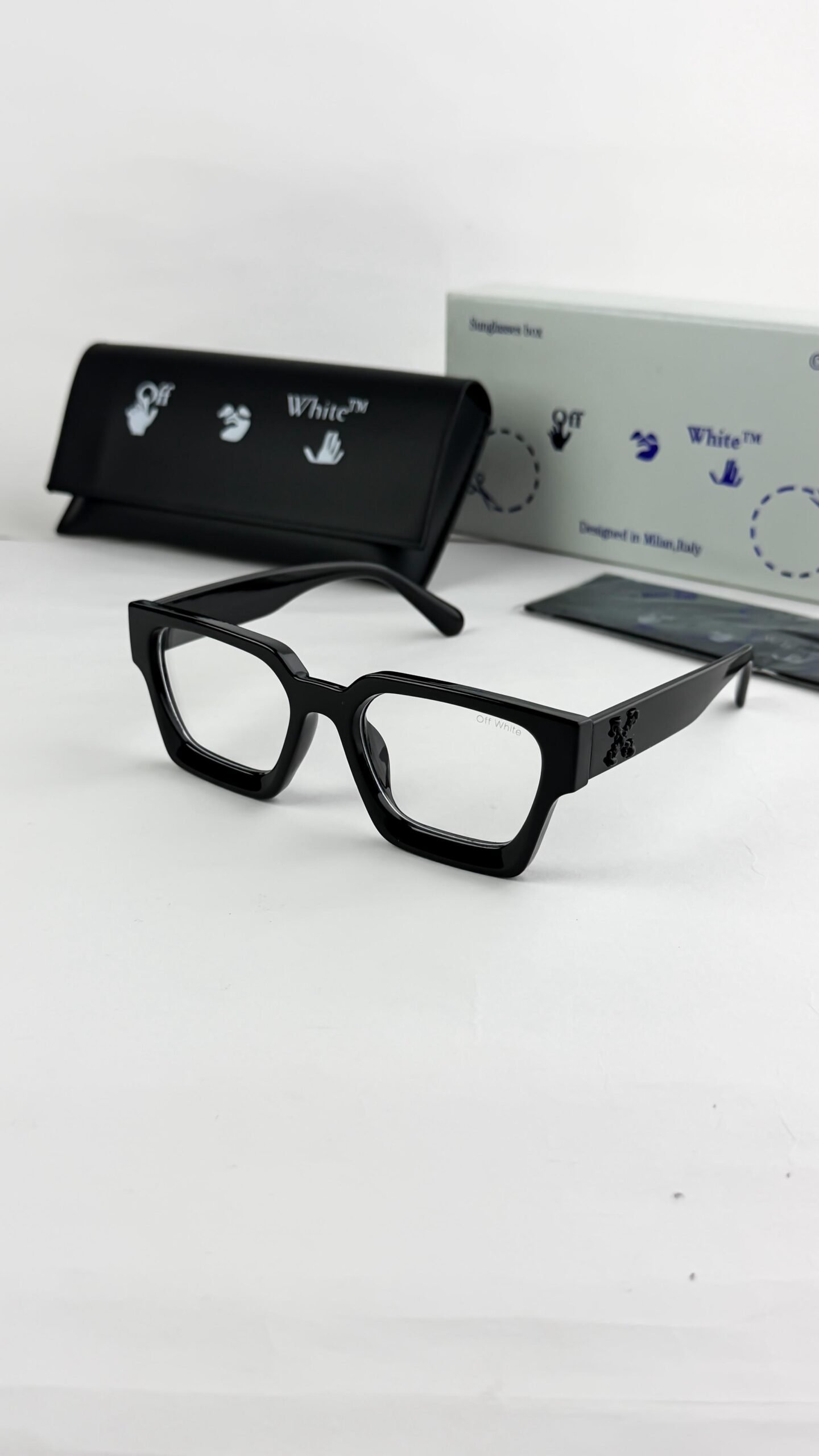 OFFWHITE BLACK PLANO 88995