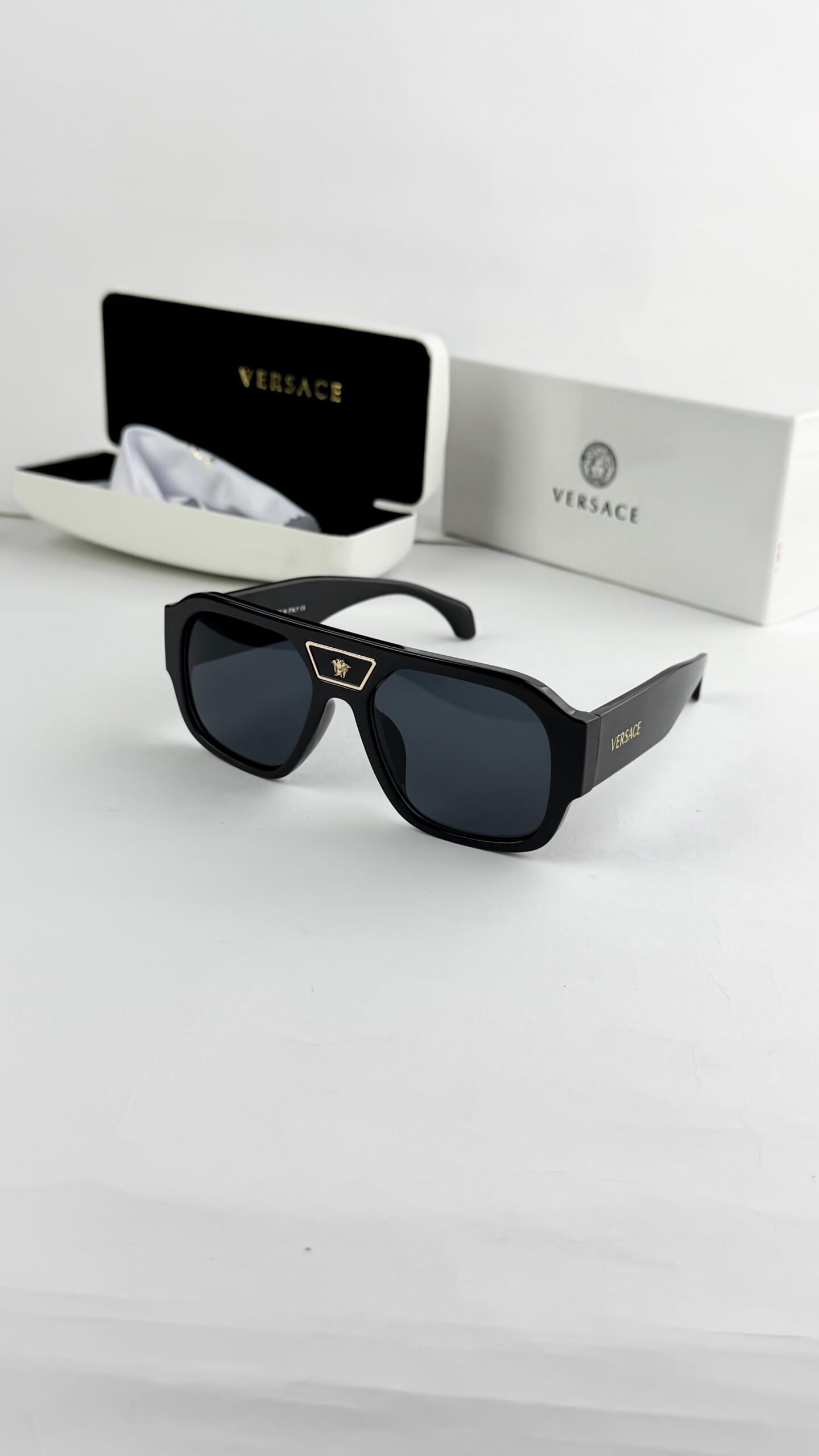VERSACE GOLD BLACK 6021-70