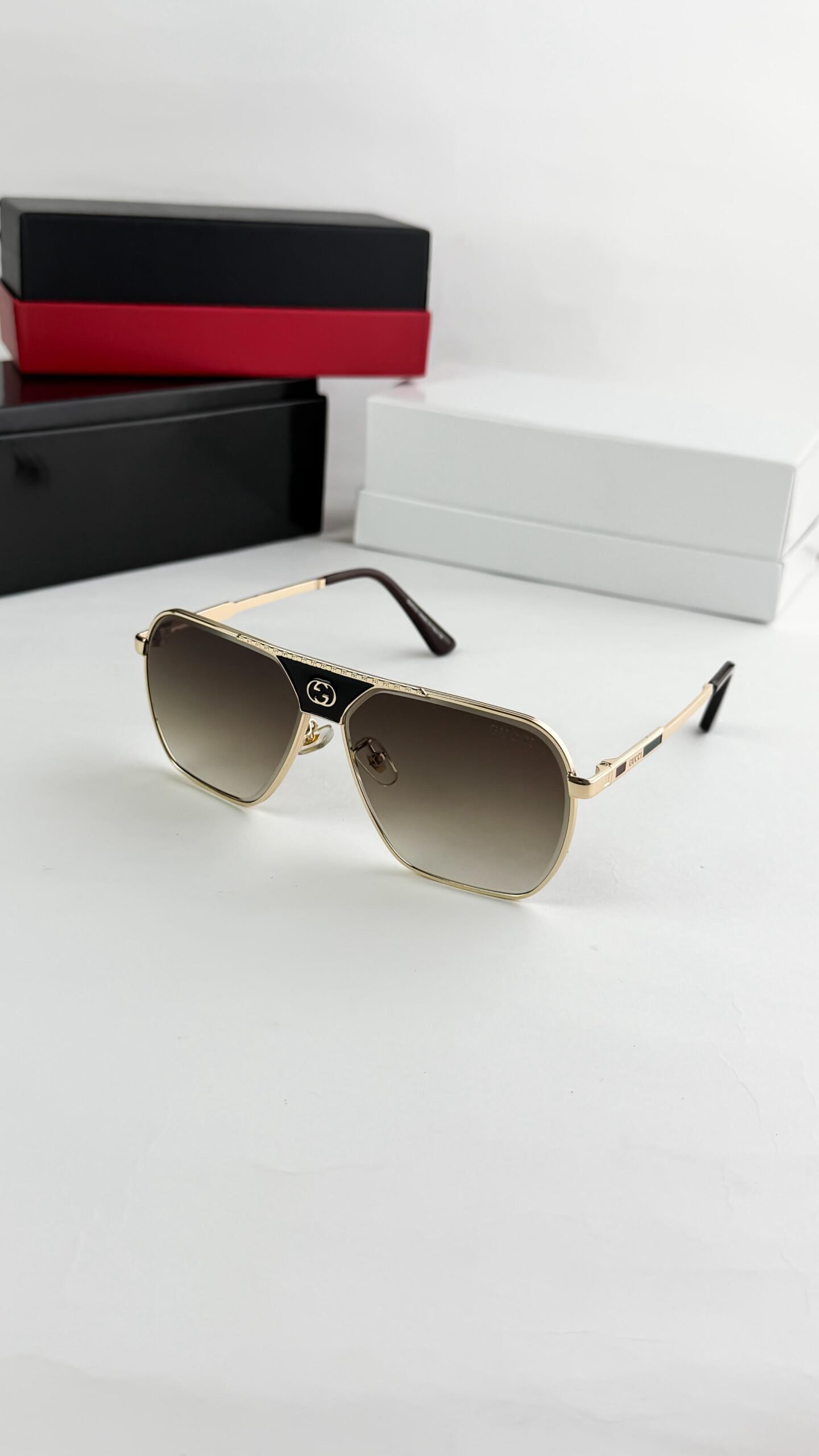 Guci_gold_brown_shaded-84