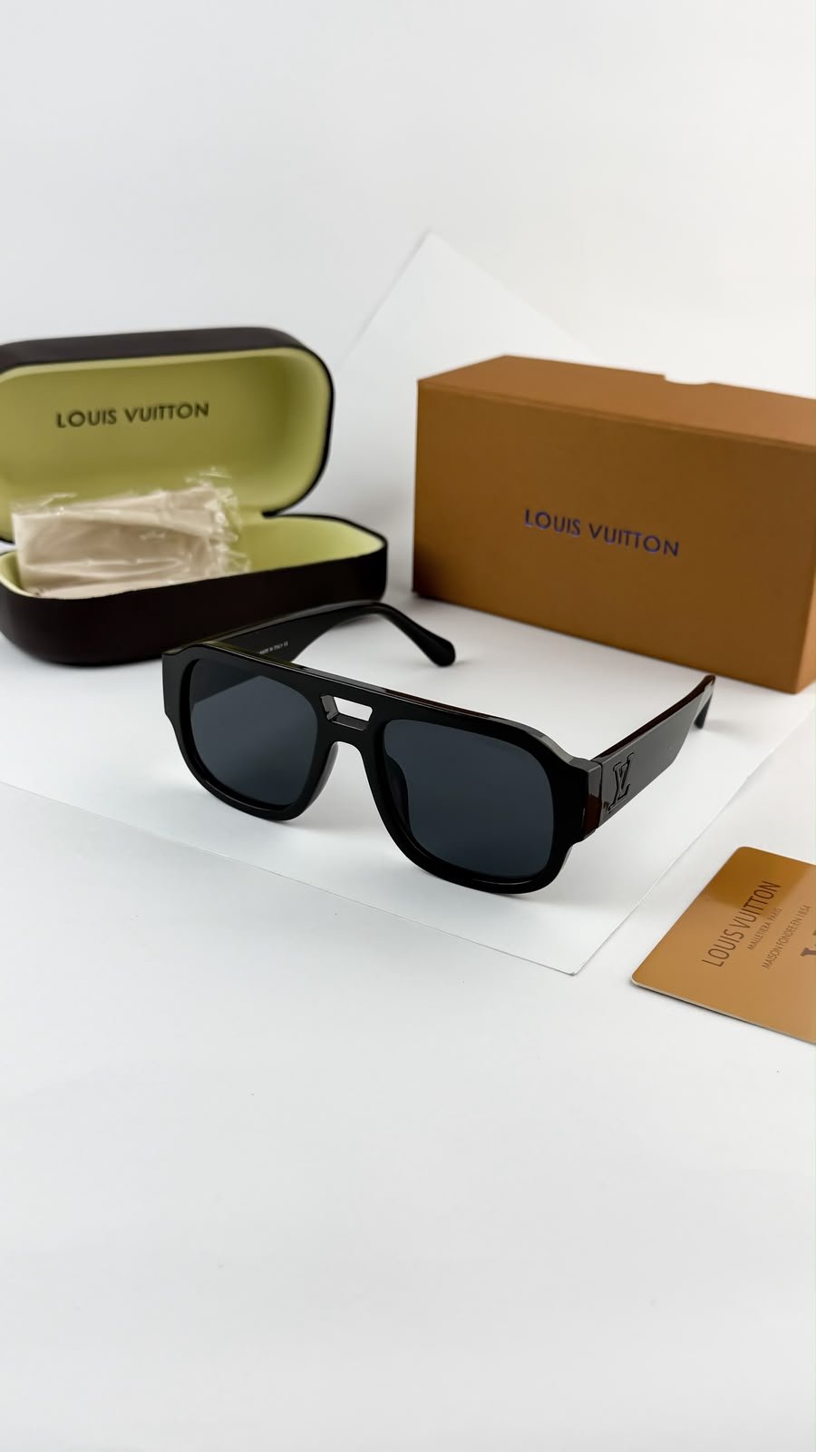 Loui_vuitton_black_6007