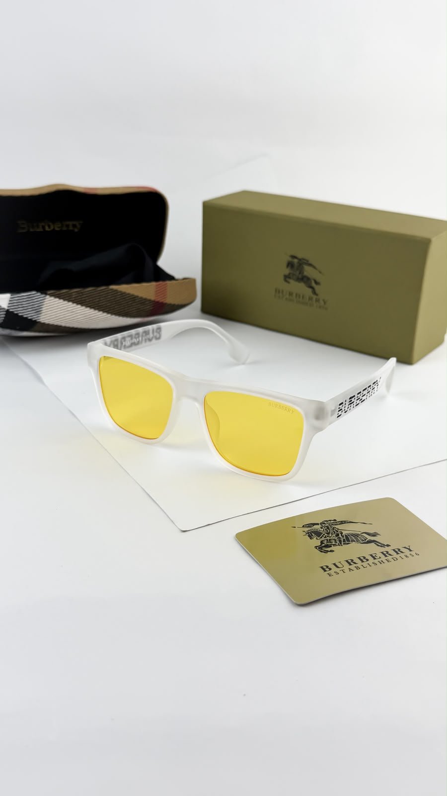 Burberr_ice_yellow_4358